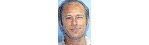 Police continue hunt for Scottsdale homicide suspect 