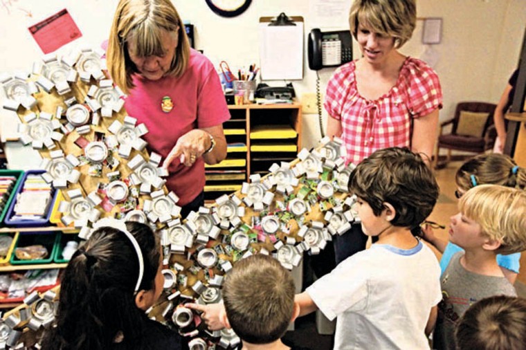 afn.041711.com.EasterParade.jpg