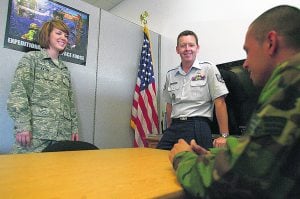 Tough economic times boost military recruitment 
