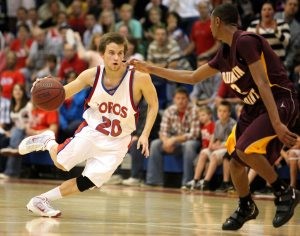 Toros survive back-and-forth battle 
