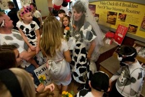 Udder commitment to free food 