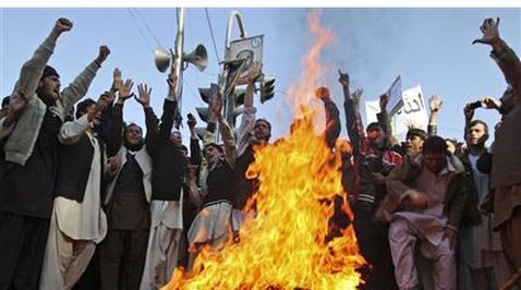 8 Americans die in blast in Afghanistan 
