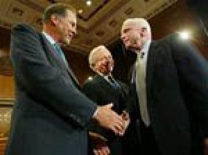 Bush backs authority for intelligence director 