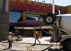SanTan Village taking shape in Gilbert 
