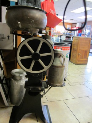 Milk 'n' More Store
