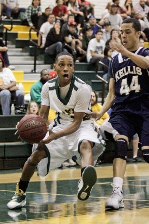 Kellis beats Peoria by taking Russell out of equation 
