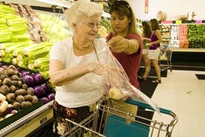 Volunteers aid homebound seniors 