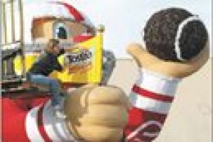 Fiesta Bowl Parade showcases ‘Arizona Treasures’ 