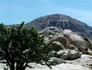 Thieves take controversial Mojave Desert cross 