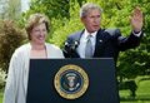 Bush signs national Amber Alert bill 