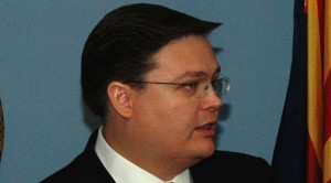 Infant son of state treasurer dies 