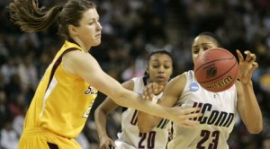 UConn rolls by ASU, into women's Final Four 