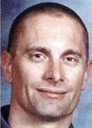 Hunt for fugitive a year older as FBI sifts tips 