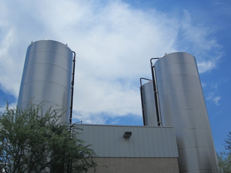 Milk 'n' More Store