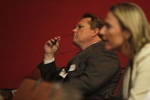 Lack of economic base hurting Mesa, mayor says 