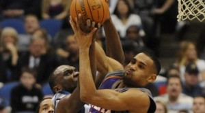 Suns hand T-Wolves 15th straight loss 