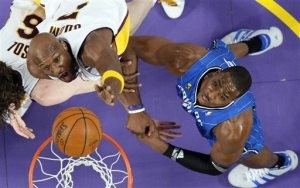Lakers take 2-0 lead over Magic in NBA finals 