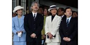 Panel backs women on Japanese throne 