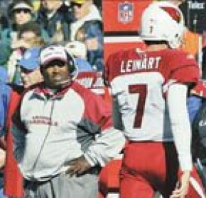 Green remains coach heading into bye week 
