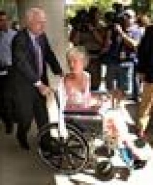 Wife of Sen. McCain leaves hospital after stroke 