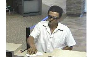 Mesa police seek bank robber 