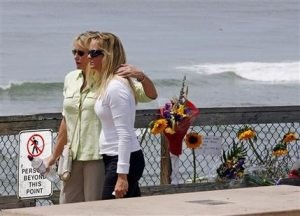 Californians head to the coast but keep eye out for sharks 