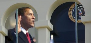 Obama takes office, appeals for 'hope over fear' 