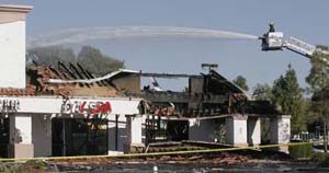 Mesa blaze destroys strip mall 
