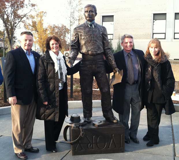 Tom Bollinger's Roosevelt sculpture