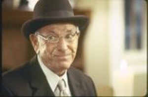 Troubled Jewish family comes to the Passover table 