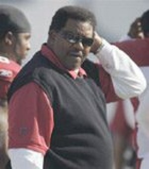 Cardinals fire coach Dennis Green 