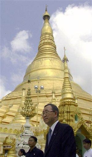 UN chief seeks to persuade Myanmar to open for aid 