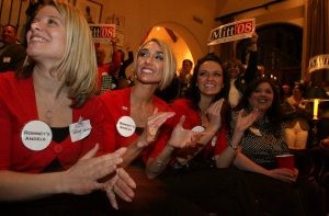 McCain rolls to win in home state 