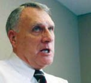 Kyl uses record as Bush supporter in campaign 