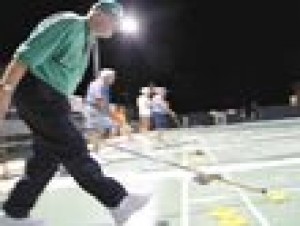 'Shuffleboard Bob' lures tourney to Mesa 