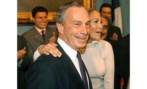 NYC mayor Bloomberg finally meets J.Lo 