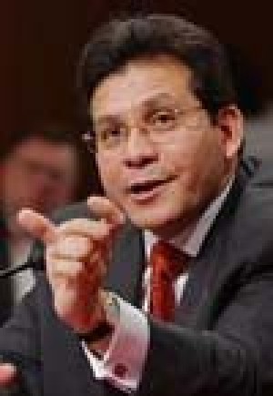 Gonzales defends legality of surveillance 