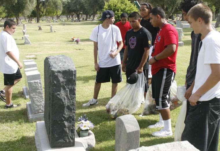 Mesa high football player honor Zedo Ishikawa