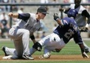 Vargas lifts Diamondbacks over Padres 