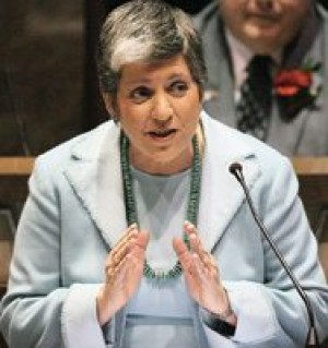 Governor vetos hiring freeze at universities 