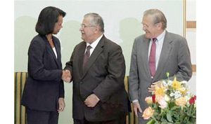 Rice, Rumsfeld tout new Iraq government 