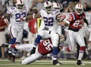 Brady rallies Patriots past Bills, 25-24 