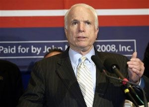 A trailing McCain shakes up 2008 presidential campaign 