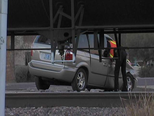 Minivan struck by train in Tempe