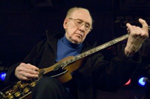 Guitar legend-inventor Les Paul dies at 94 