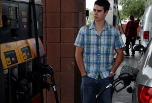Arizona gas prices surge to record high 