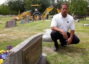 Cemetery landscapers honor the dead, soothe the living 