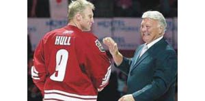 Fans get thrill, Gretzky gets 1st win 