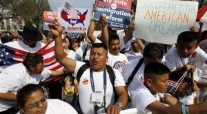 Tens of thousands rally for immigration reform 