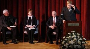 Memorials held for 2 Buffalo plane crash victims 